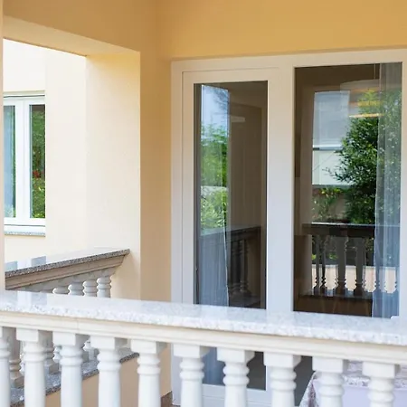 Apartmani Dal Malinska Exterior photo