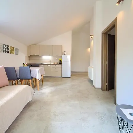 Apartmani Dal Malinska Exterior photo