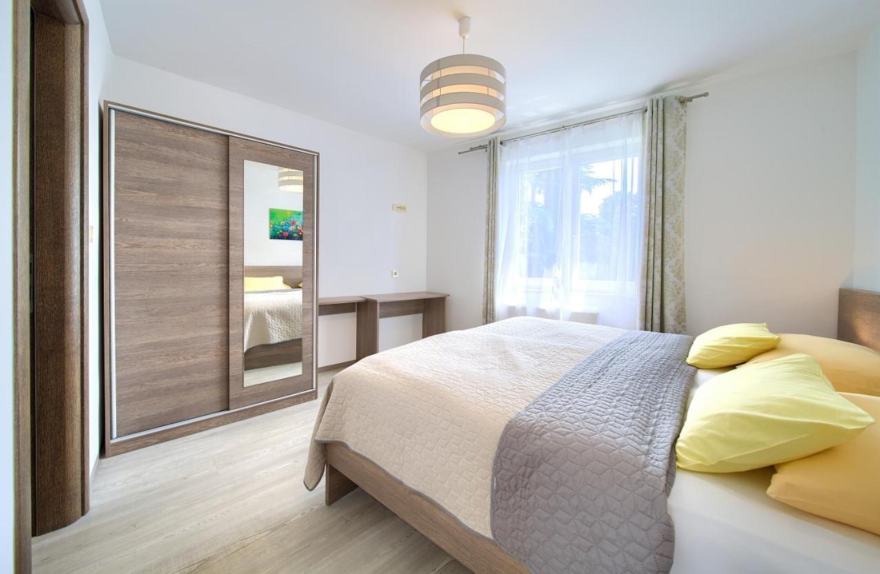 Dal Apartment *