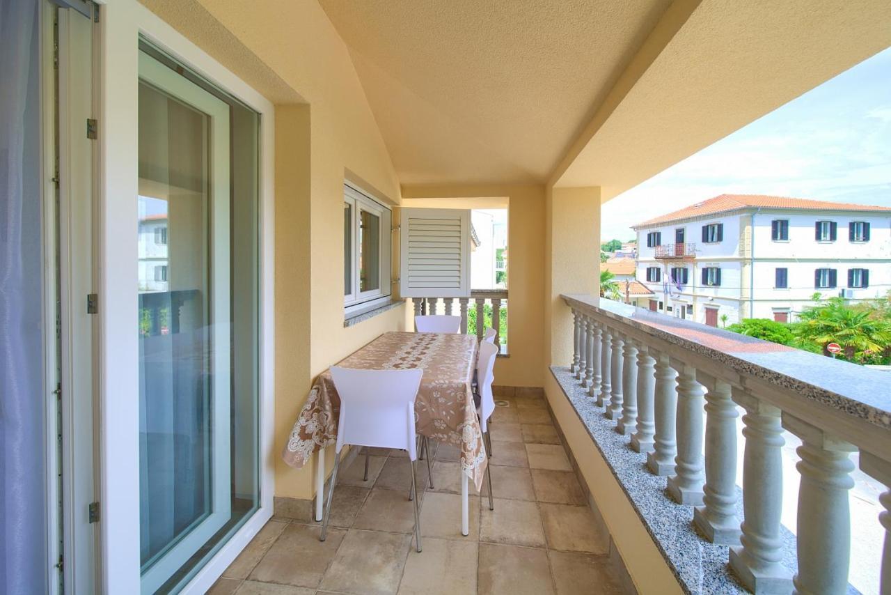 Apartment Dal Malinska